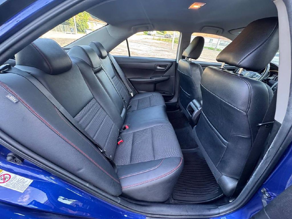2015 Toyota Camry Image 14