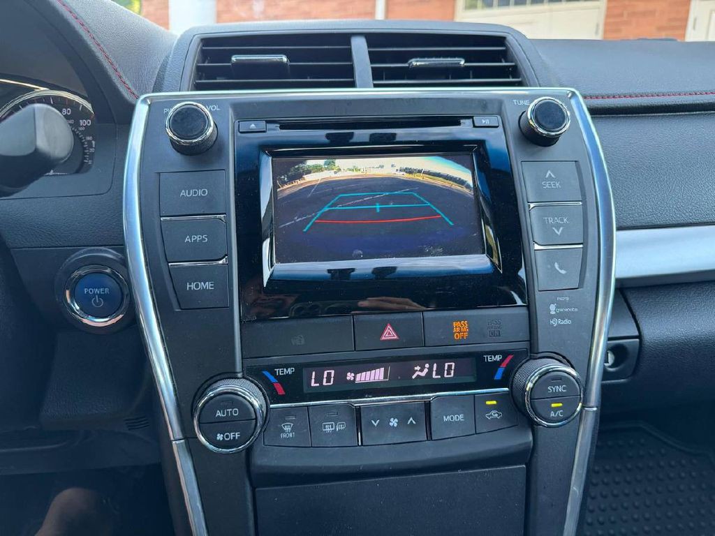 2015 Toyota Camry Image 20
