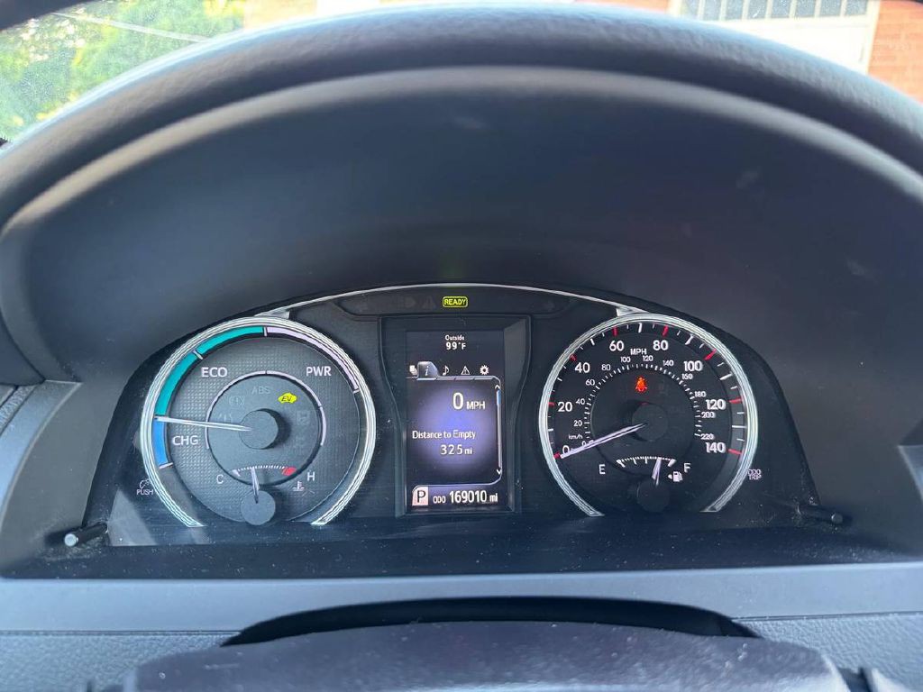 2015 Toyota Camry Image 22