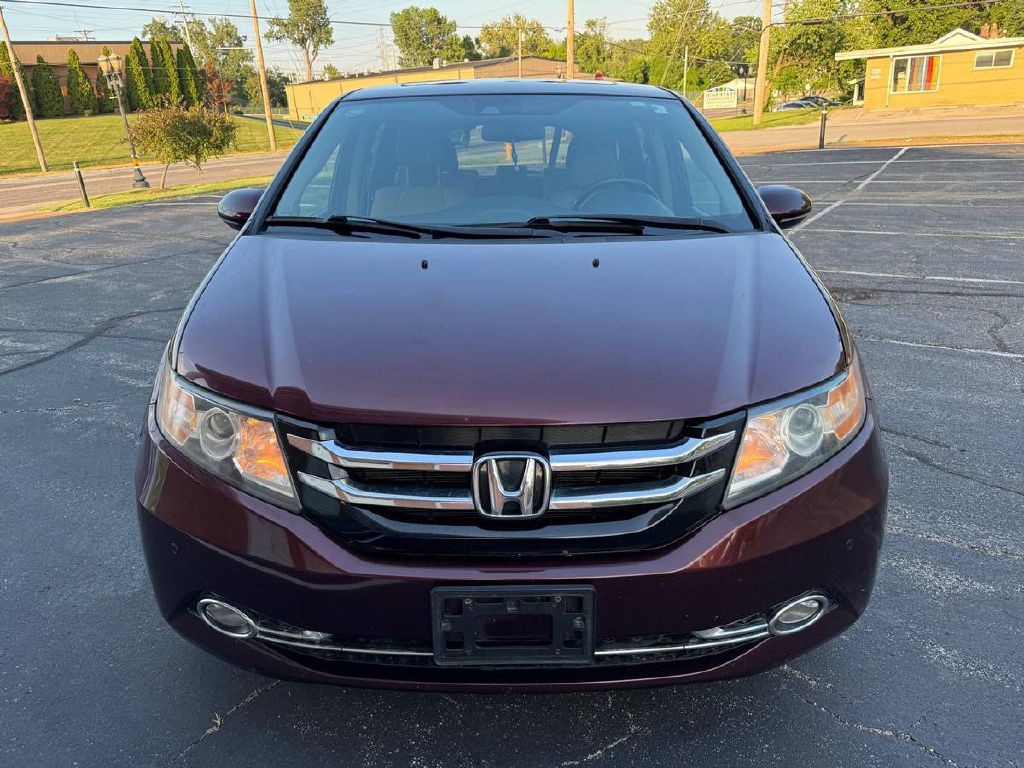 2015 Honda Odyssey Image 2