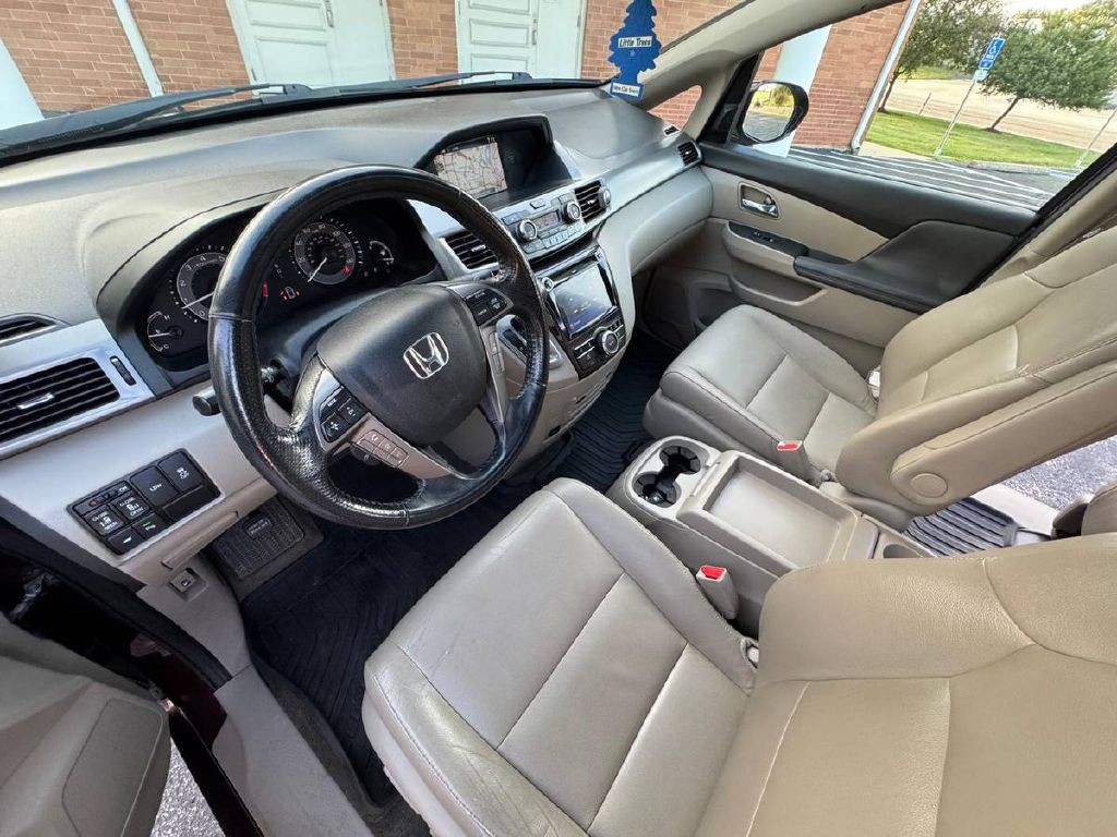 2015 Honda Odyssey Image 10