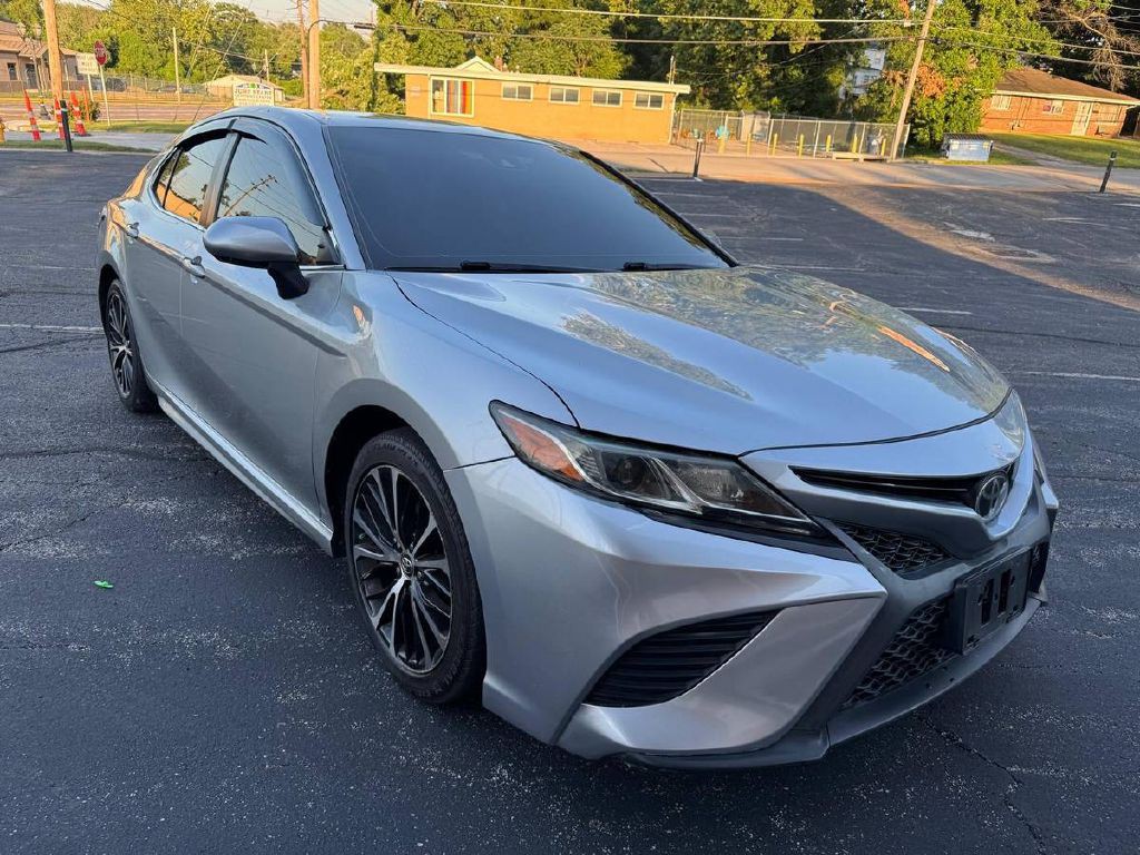 2018 Toyota Camry Image 1