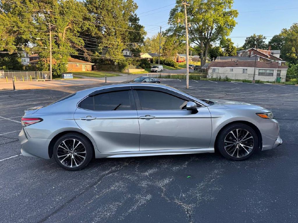 2018 Toyota Camry Image 4