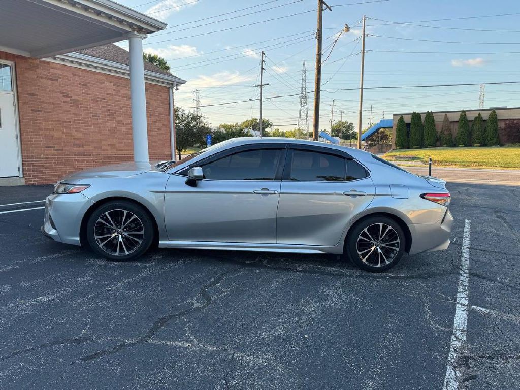 2018 Toyota Camry Image 5