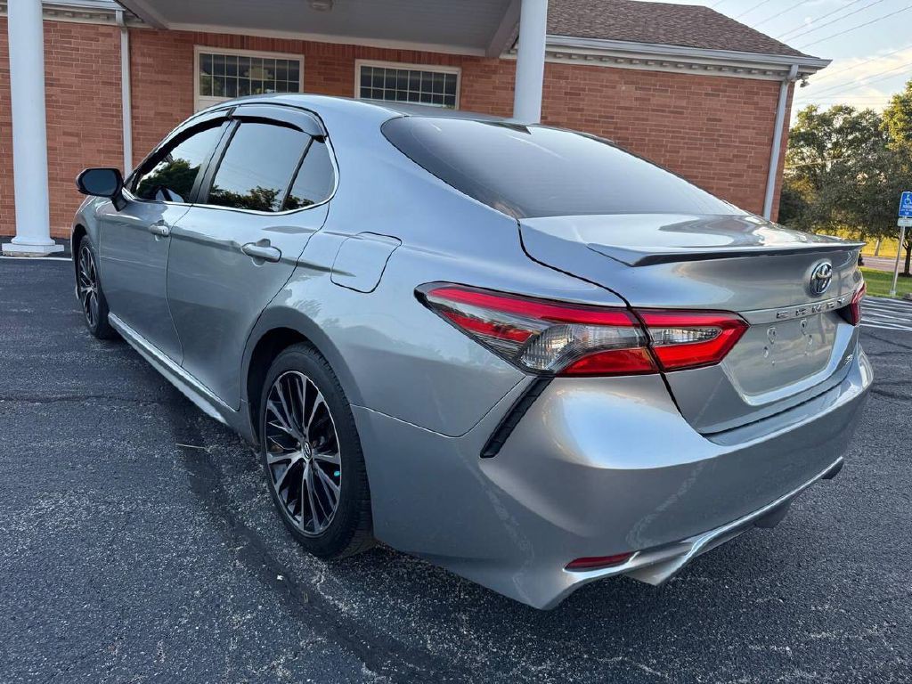 2018 Toyota Camry Image 8