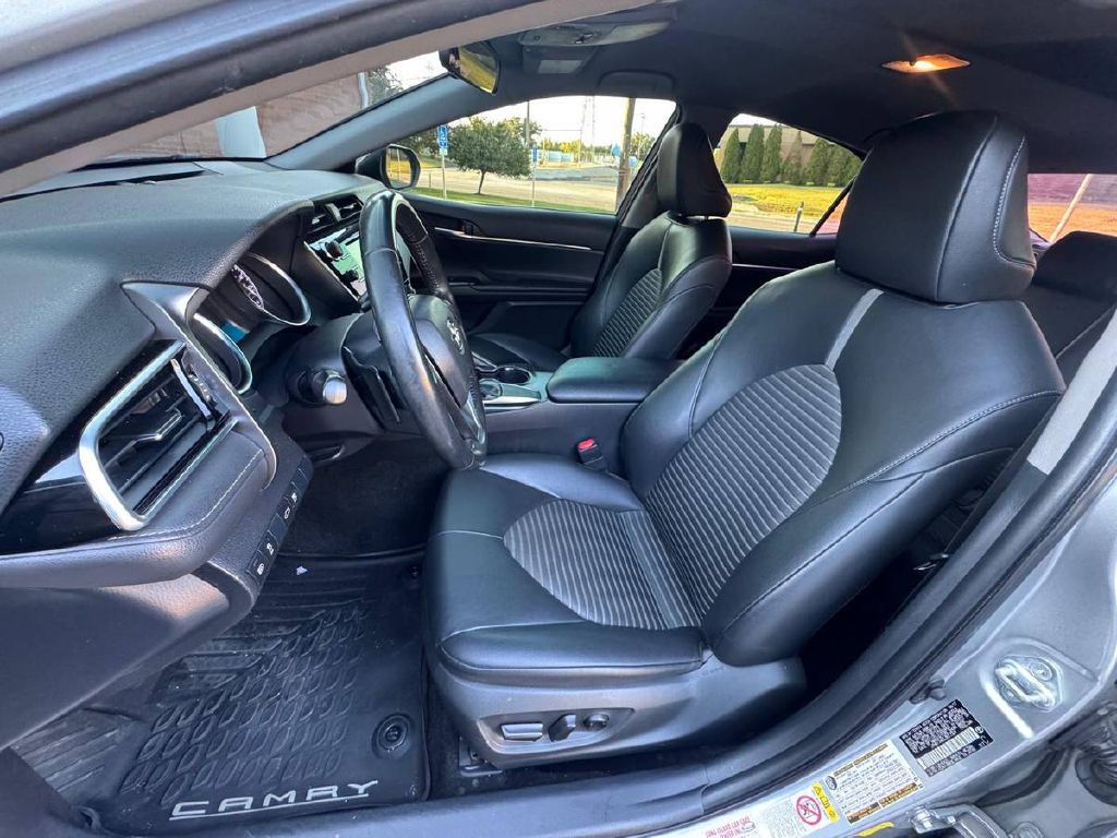 2018 Toyota Camry Image 9