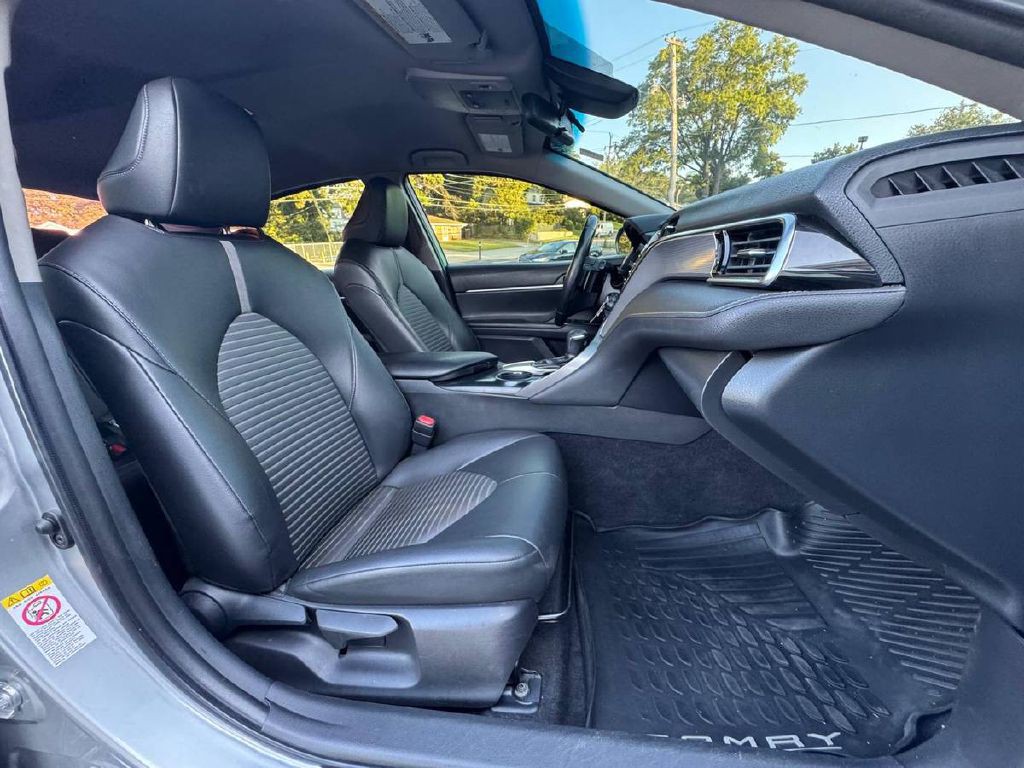 2018 Toyota Camry Image 11