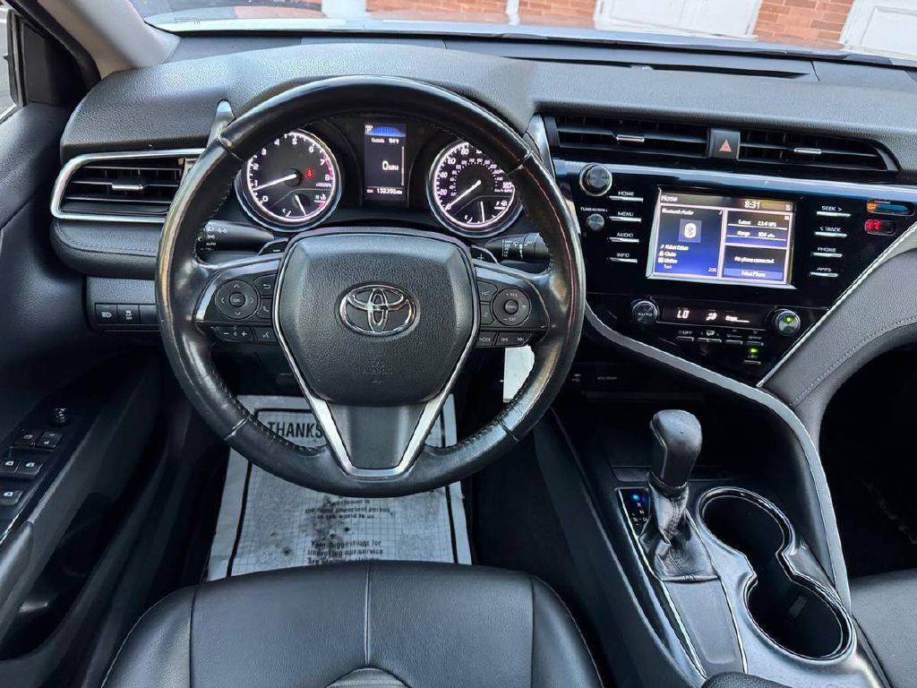 2018 Toyota Camry Image 16