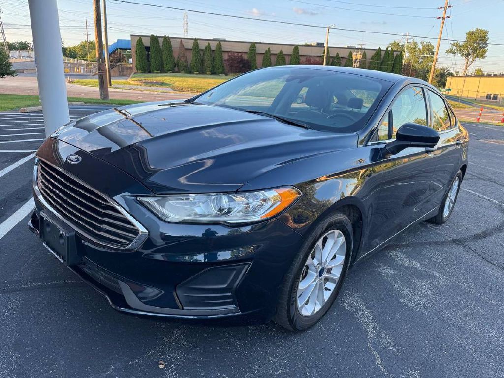 2020 Ford Fusion Image 3