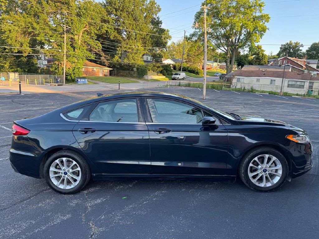 2020 Ford Fusion Image 4