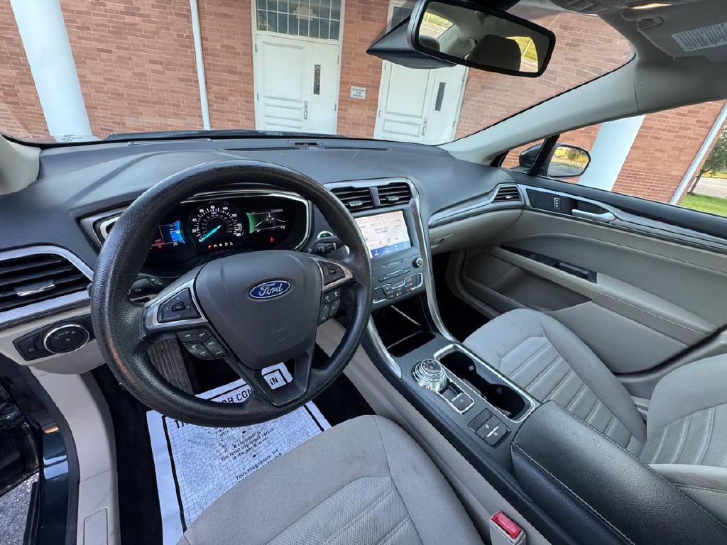 2020 Ford Fusion Image 9