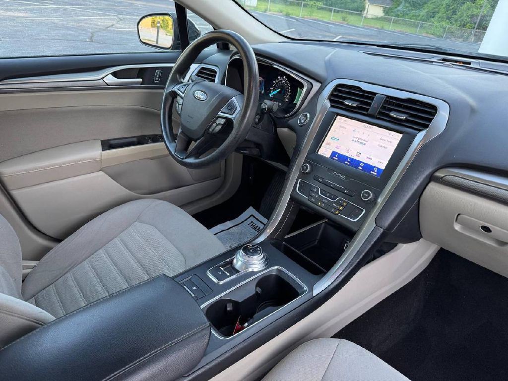 2020 Ford Fusion Image 13