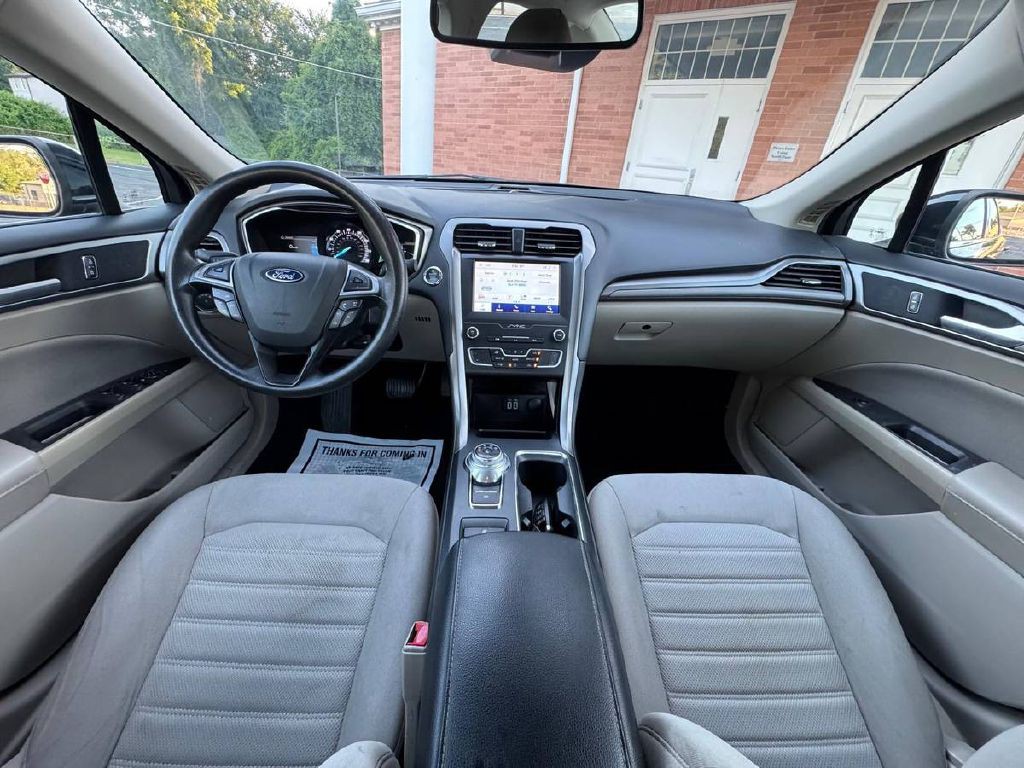 2020 Ford Fusion Image 15