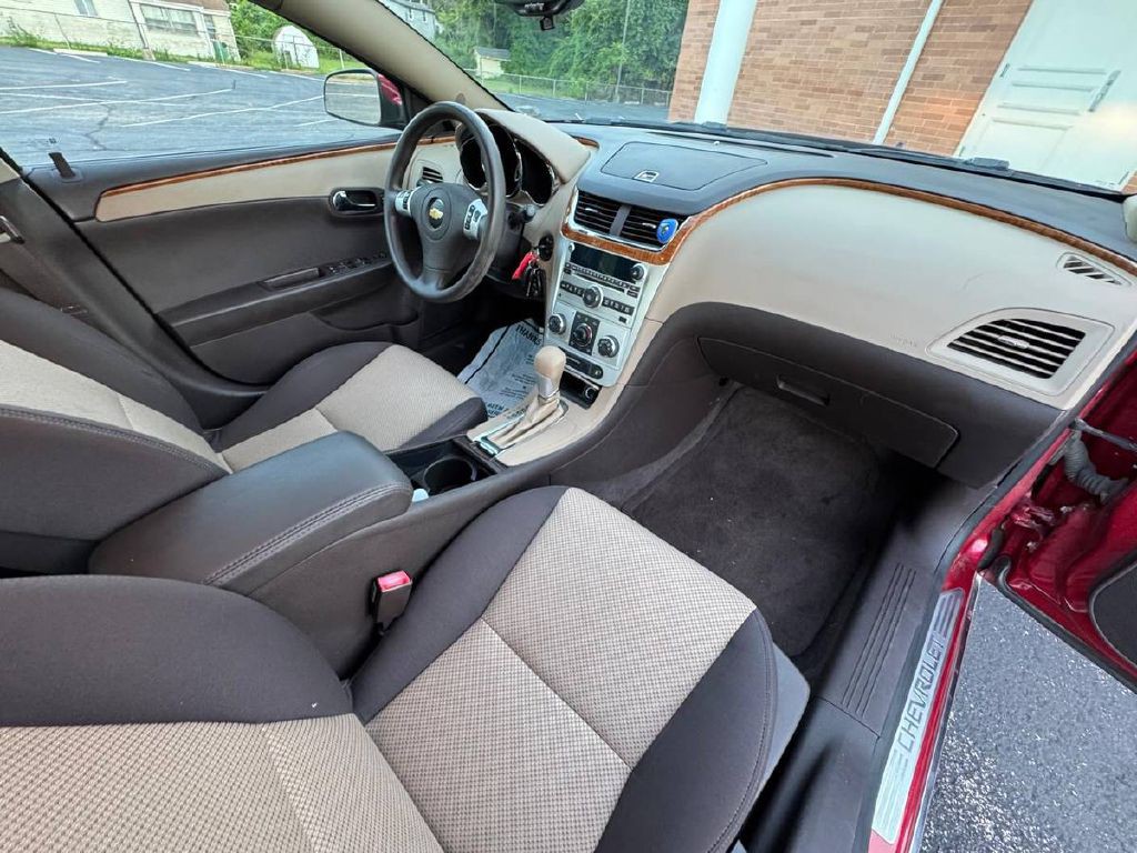 2012 Chevrolet Malibu Image 12