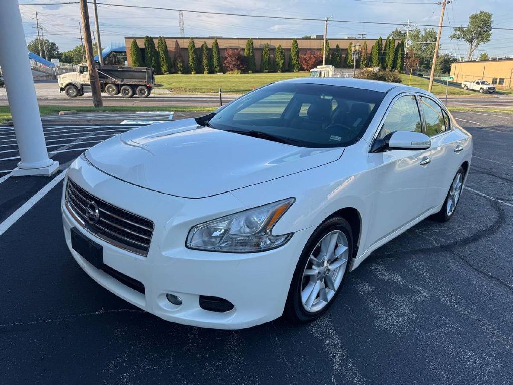 2010 Nissan Maxima Image 3