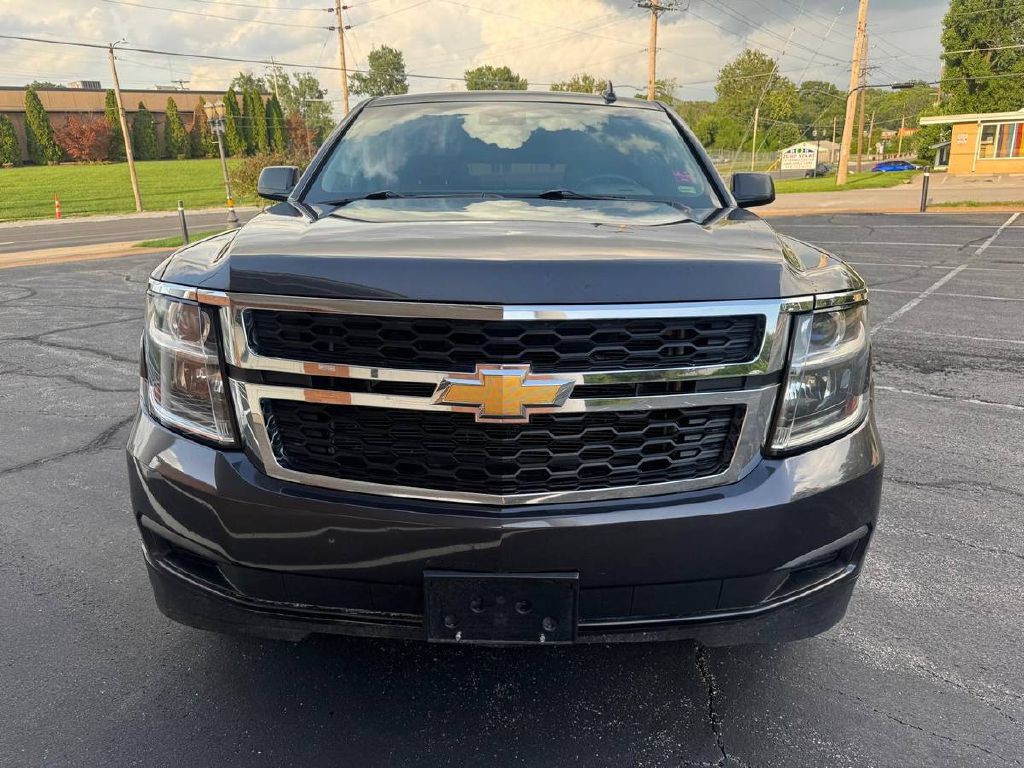 2016 Chevrolet Tahoe Image 2