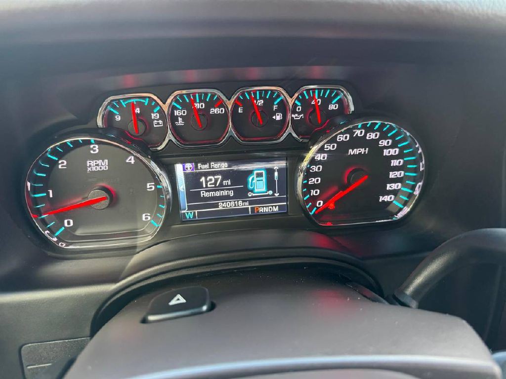 2016 Chevrolet Tahoe Image 22