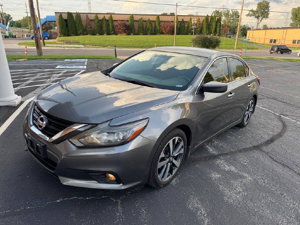 2017 Nissan Altima Image 3