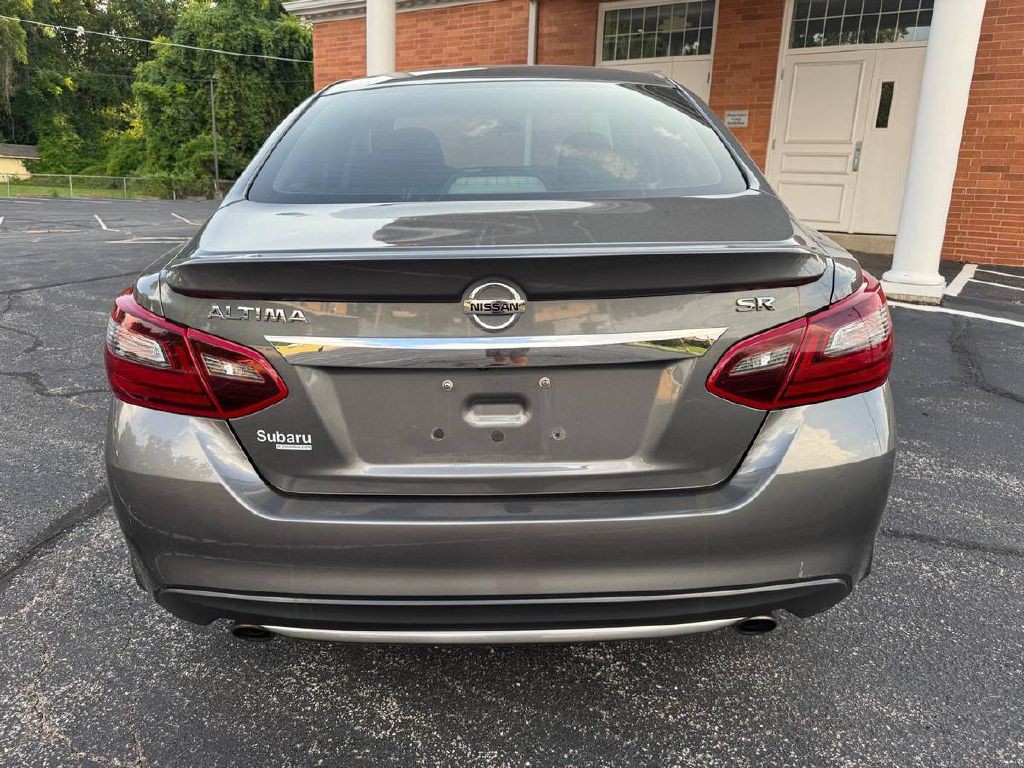 2017 Nissan Altima Image 7