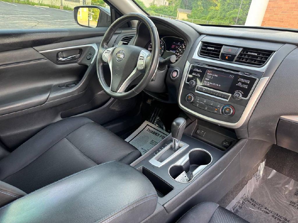 2017 Nissan Altima Image 13