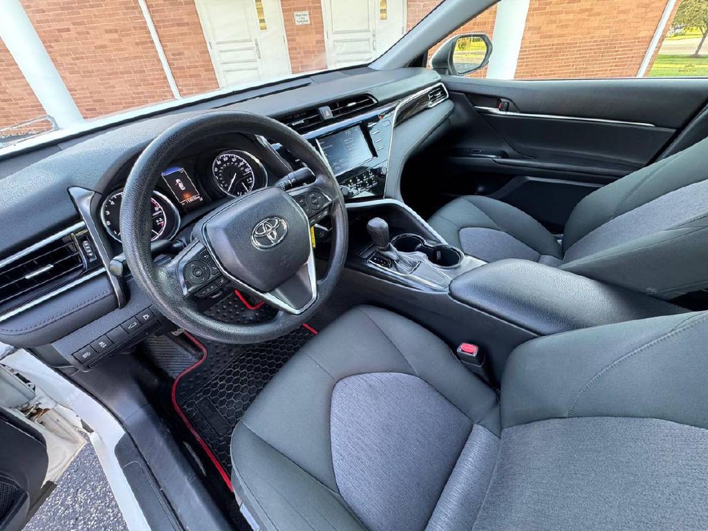 2018 Toyota Camry Image 10