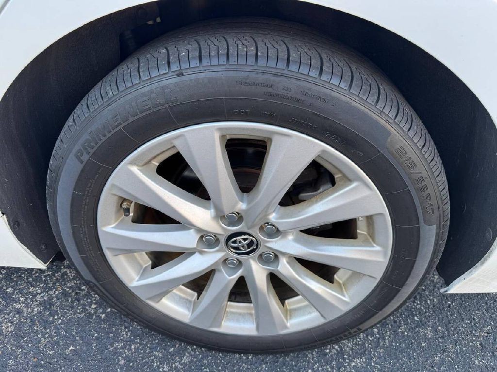 2018 Toyota Camry Image 22