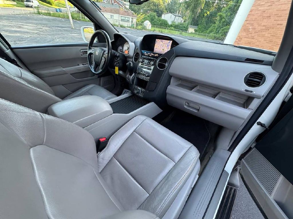 2014 Honda Pilot Image 12