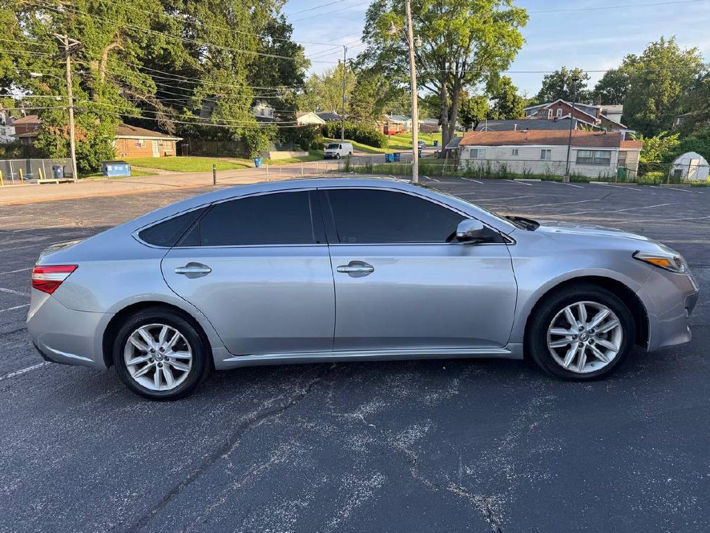 2015 Toyota Avalon Image 4