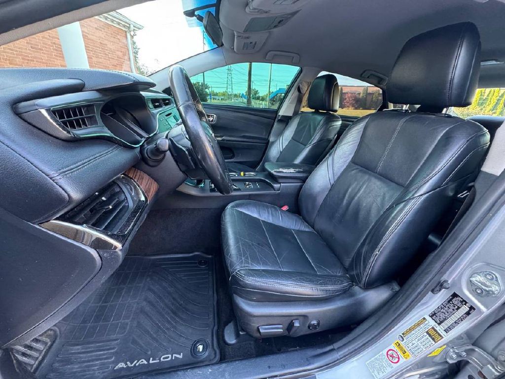2015 Toyota Avalon Image 9
