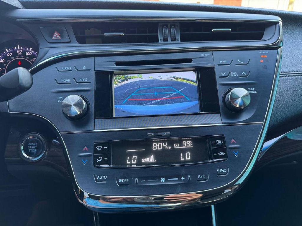 2015 Toyota Avalon Image 18