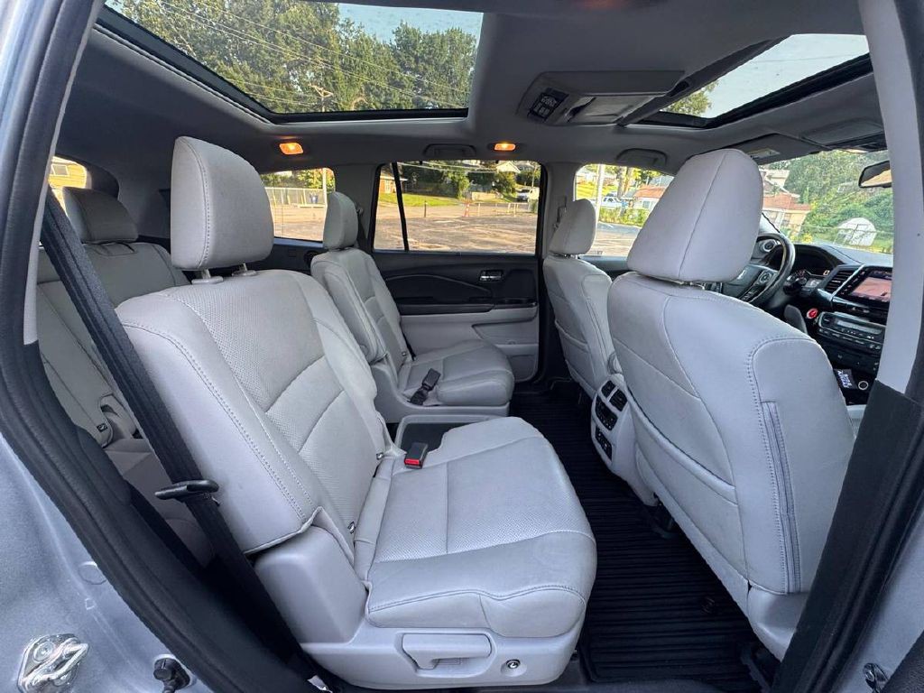 2018 Honda Pilot Image 12