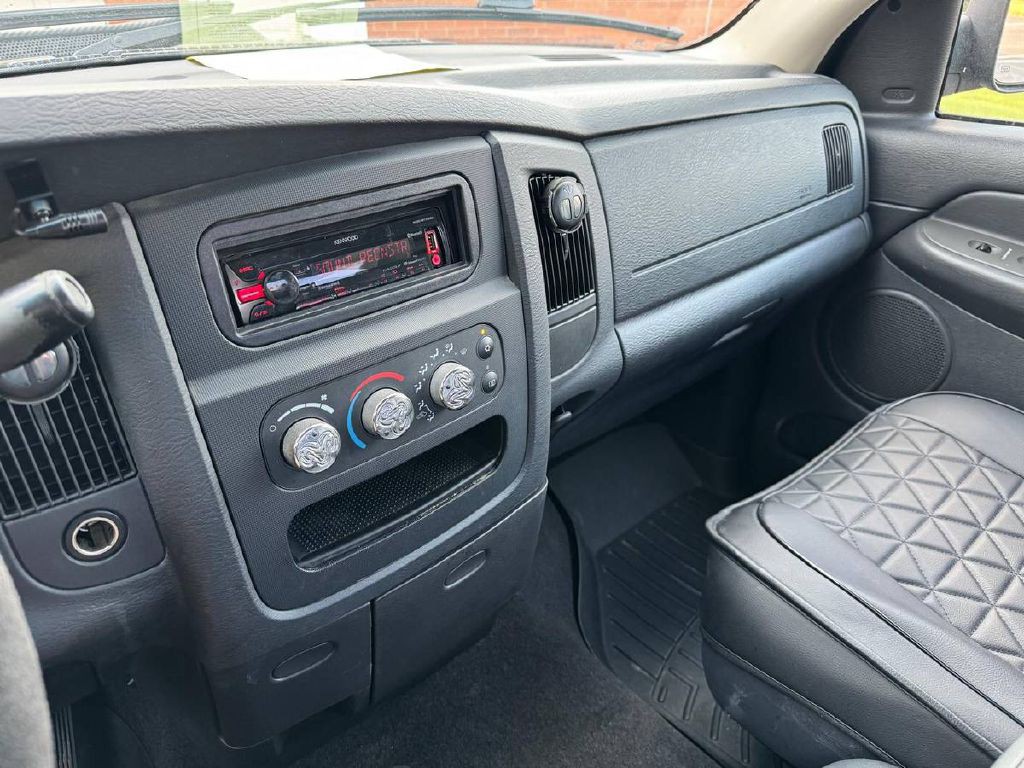 2005 Dodge Ram 1500 Image 16