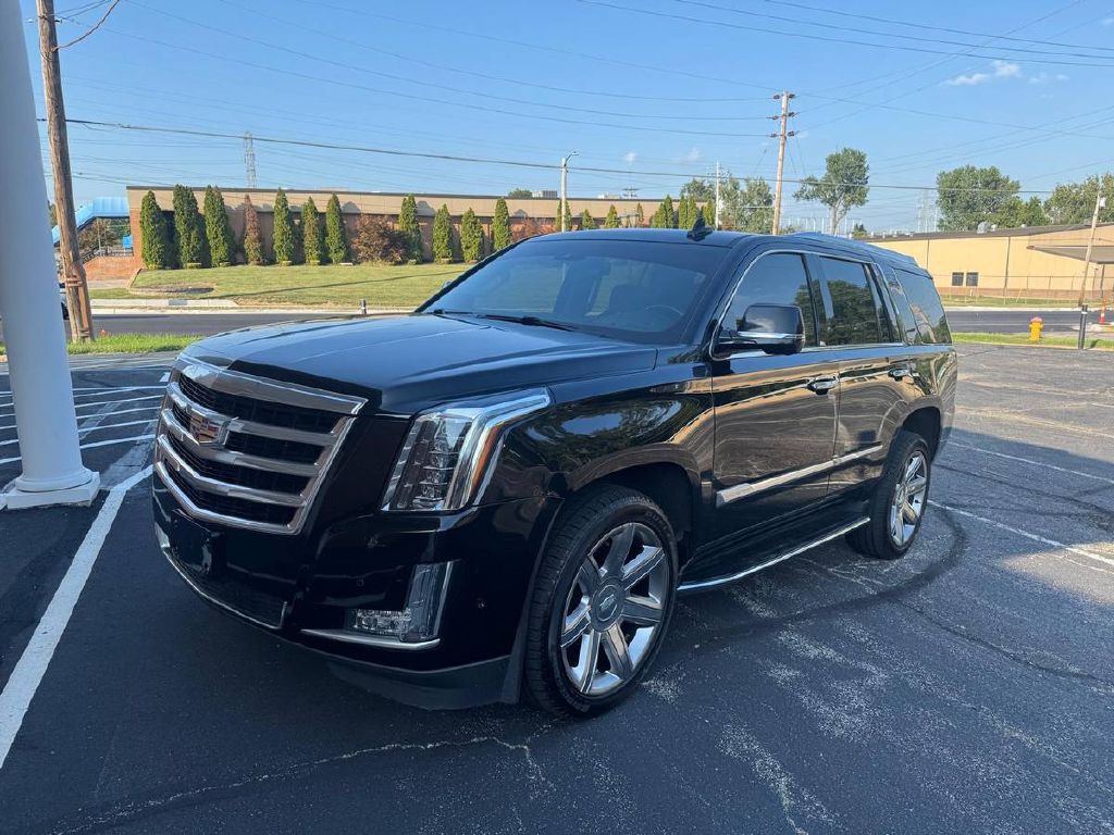 2017 Cadillac Escalade Image 3