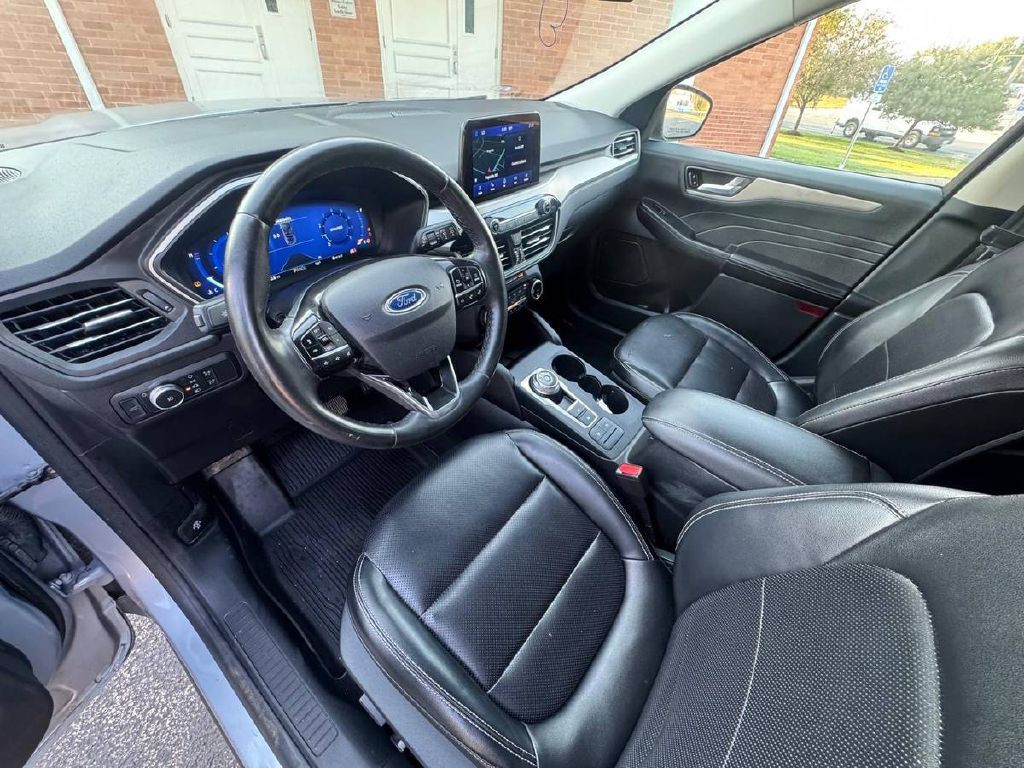 2022 Ford Escape Image 10