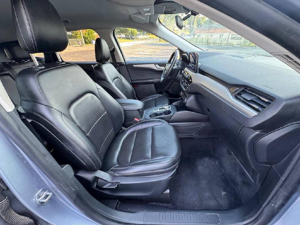 2022 Ford Escape Image 11