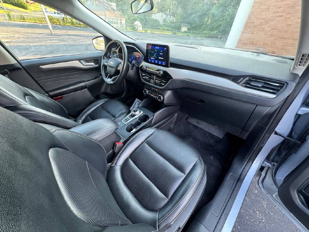 2022 Ford Escape Image 12