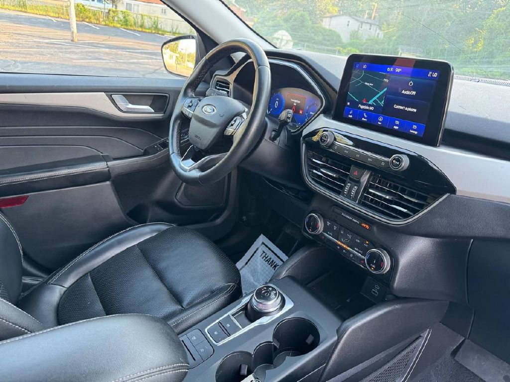 2022 Ford Escape Image 13
