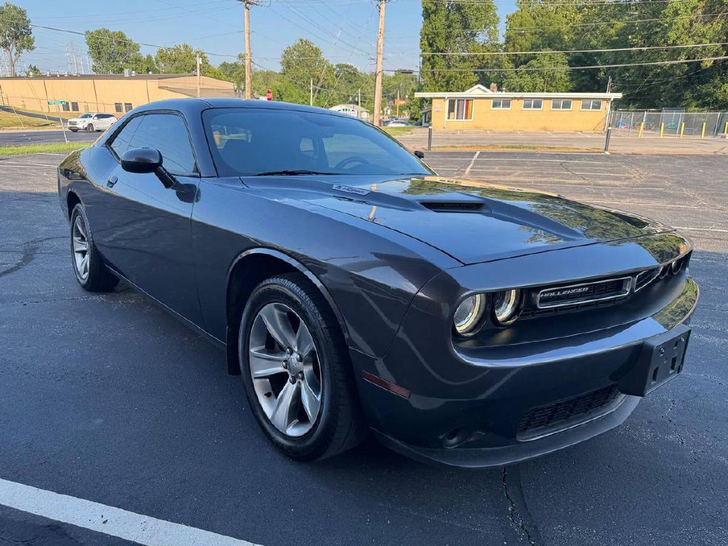 2015 Dodge Challenger Image 1
