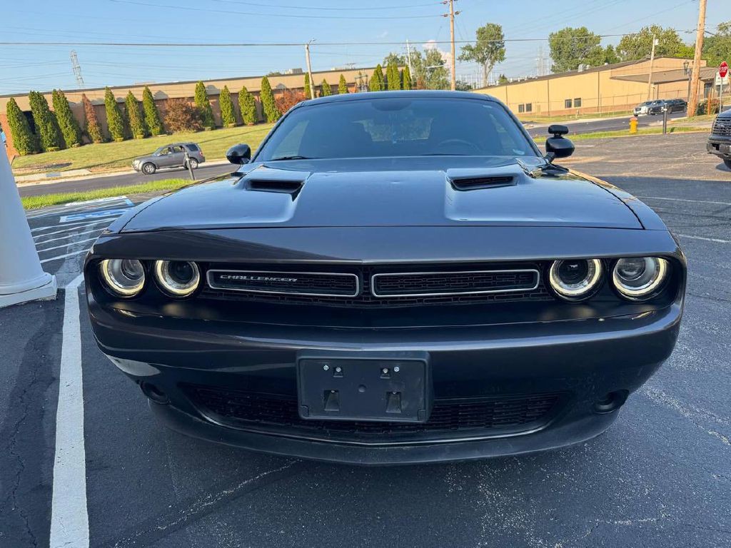 2015 Dodge Challenger Image 2