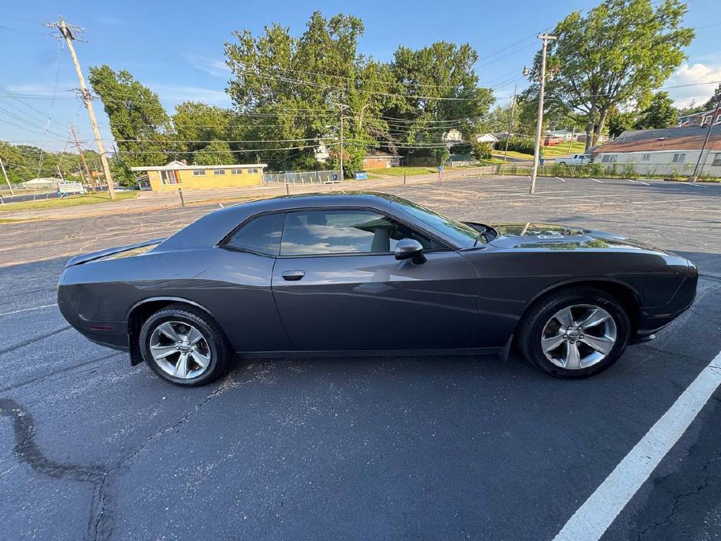 2015 Dodge Challenger Image 4