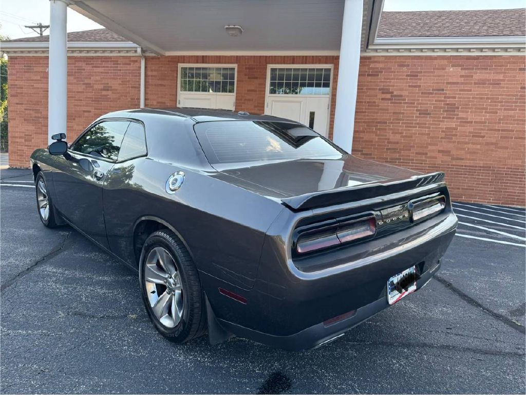 2015 Dodge Challenger Image 8