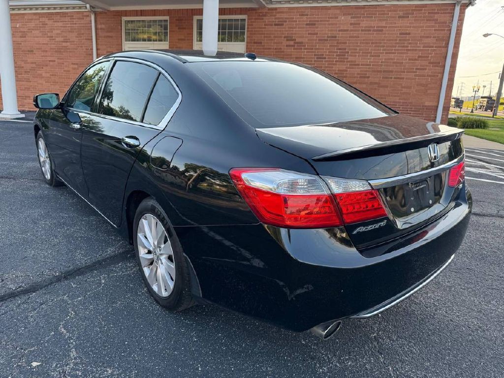 2013 Honda Accord Image 8
