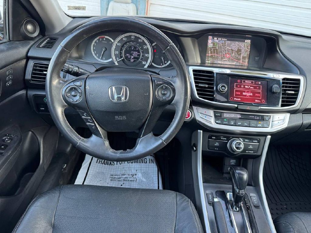 2013 Honda Accord Image 17