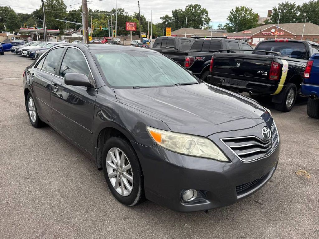 2011 Toyota Camry Image 1