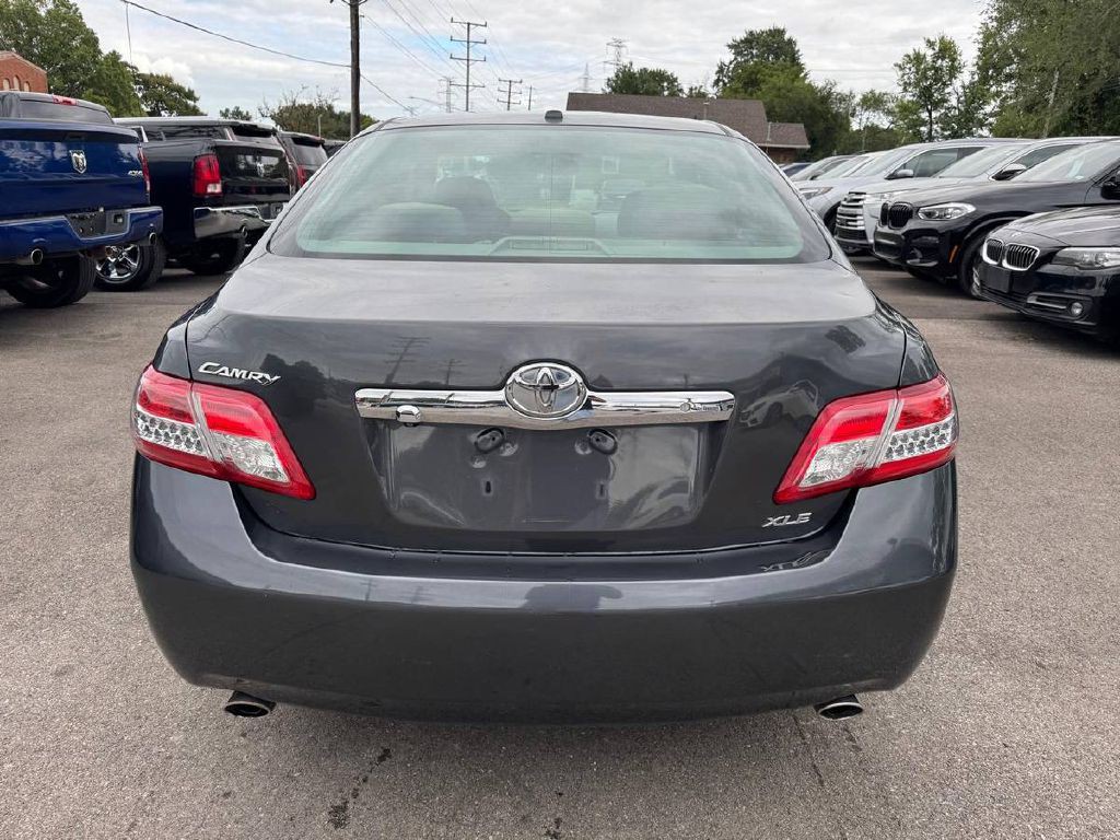 2011 Toyota Camry Image 7