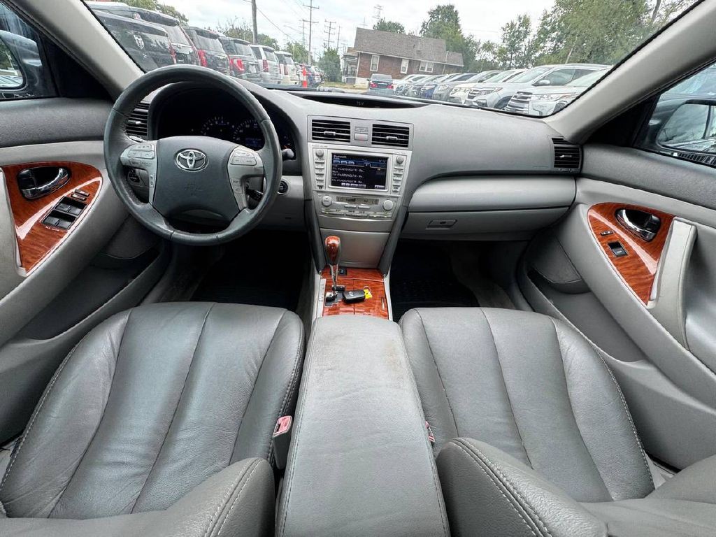 2011 Toyota Camry Image 15