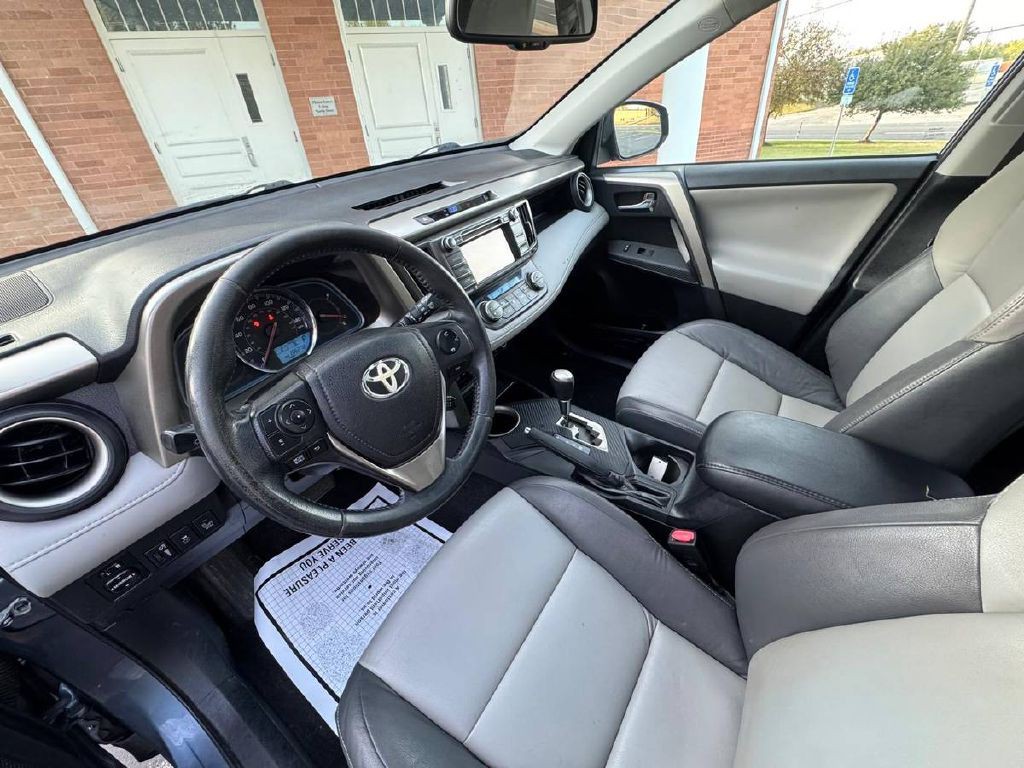 2014 Toyota Rav4 Image 10