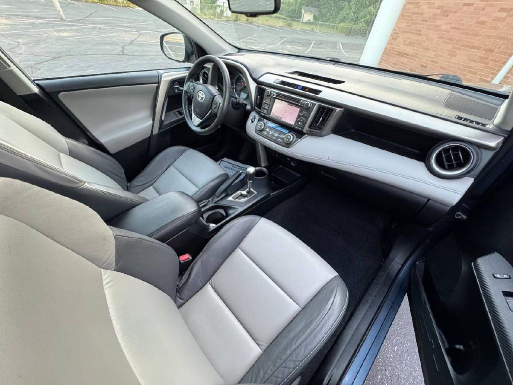2014 Toyota Rav4 Image 12