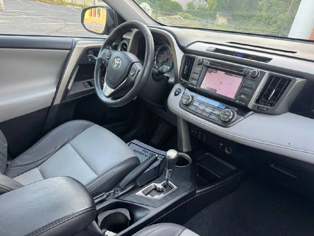 2014 Toyota Rav4 Image 13