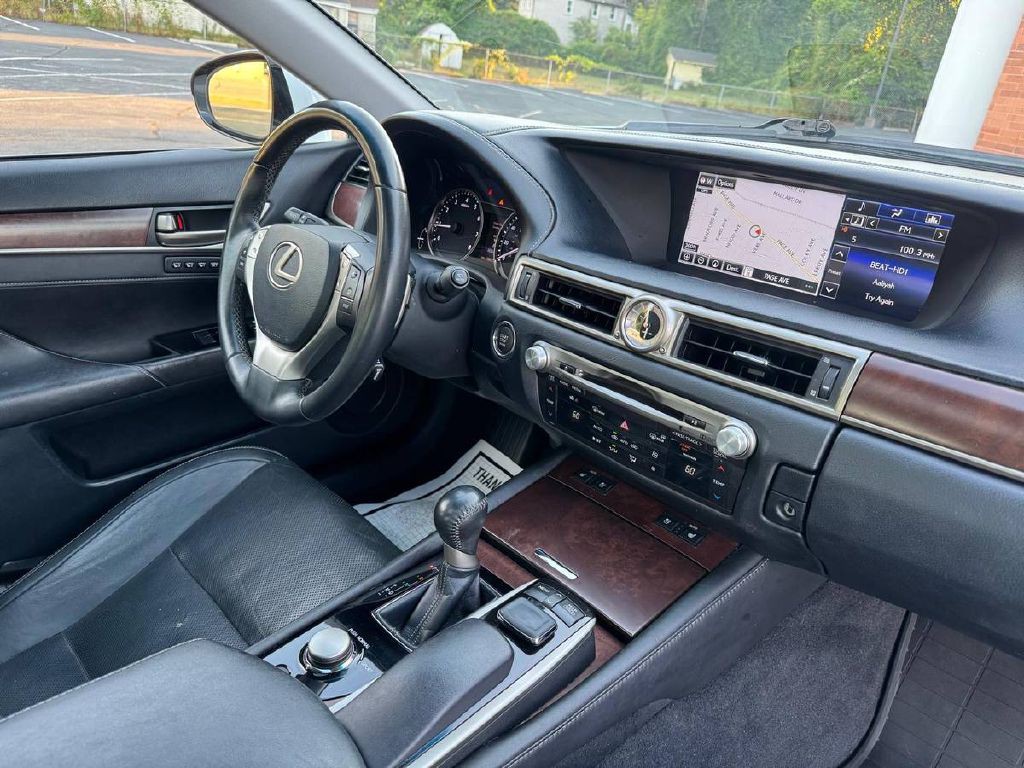 2015 Lexus GS Image 13
